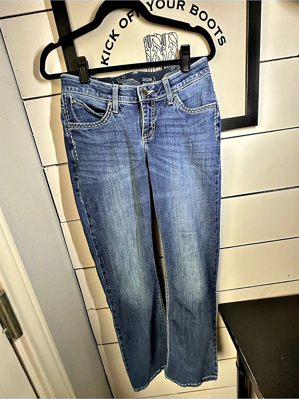 Wrangler Shiloh. Bootcut Blue Jeans